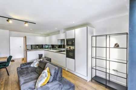 3 bedroom terraced house to rent - Photo 2