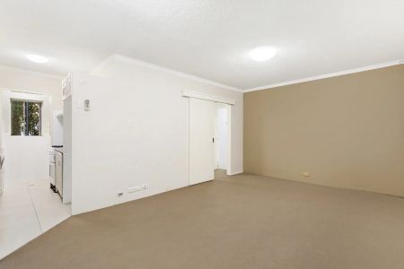 Easy-care Living in Convenient Locale - Photo 3