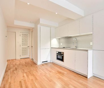 3195 Van Horne - Photo 2