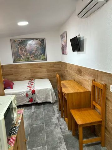 Travessera de Collblanc, L'Hospitalet de Llobregat, Catalonia 08904 - Photo 5