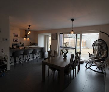 HEDENDAAGSE woning (2017) in het CENTRUM van Wingene! - Foto 1
