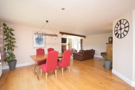 2 bedroom detached house to rent - Photo 3