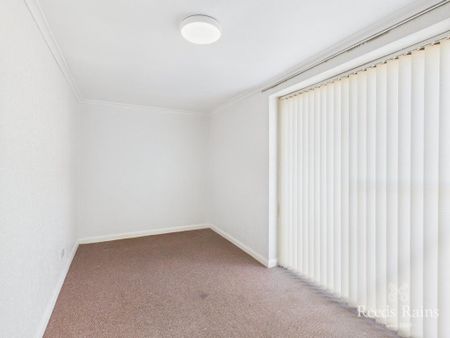 3 bedroom detached house to rent - Photo 4