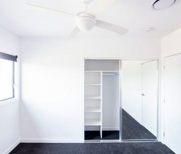 Modern 4 Bedroom Home - Ducted Air Conditioning - Photo 1