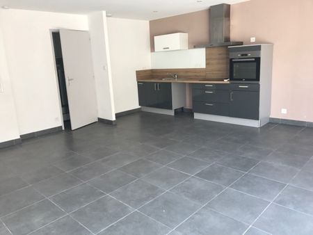 Location Appartement 3 pièces 67m² VILLENEUVE DE LA RAHO 66180 - Photo 3