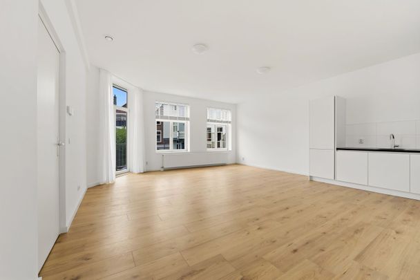 Appartement te huur: De Ruijterstraat 52-B2 2518 AT Den Haag - Foto 1