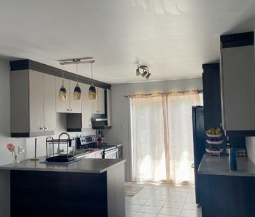 🔥 GRAND 5 1/2 À CÉDER – SAINT-DAMASE 🔥 - Photo 3