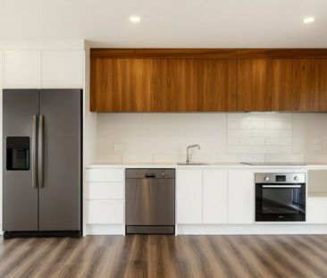 Close to the CBD and Waikato Hospital - Photo 3