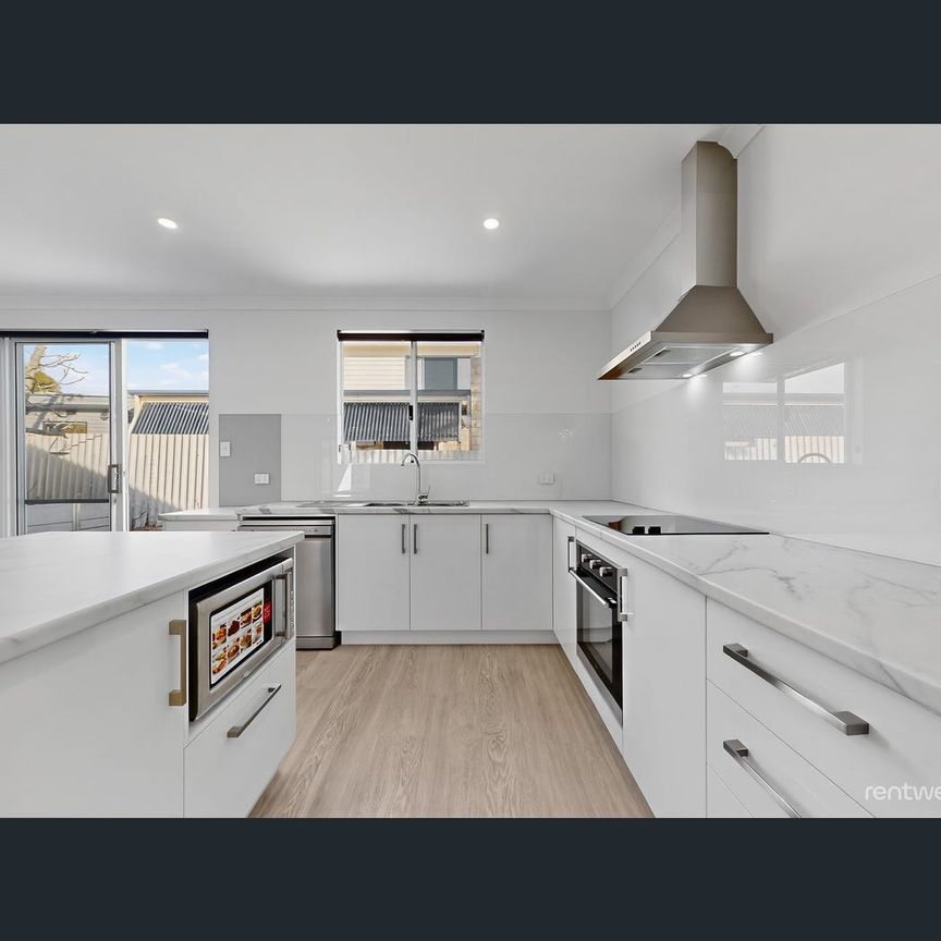 67A Carlisle St, Shoalwater, WA 6169 - Photo 1