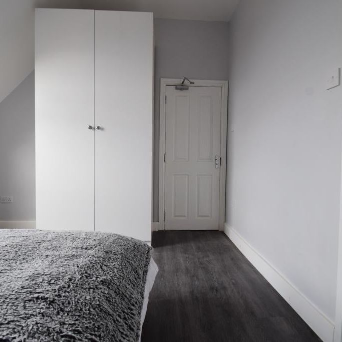 1 Bed Terraced House, Streatham High Road, SW16 - Photo 1