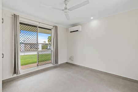 GREAT FAMILY HOME - Photo 3