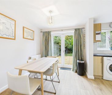 3 bedroom semi-detached house to rent - Photo 6