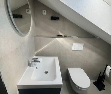 3 Zimmer -Dachgeschoss Wohnung zu vermieten - Photo 1