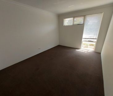 2x2 house in Wellard for rent - Photo 1