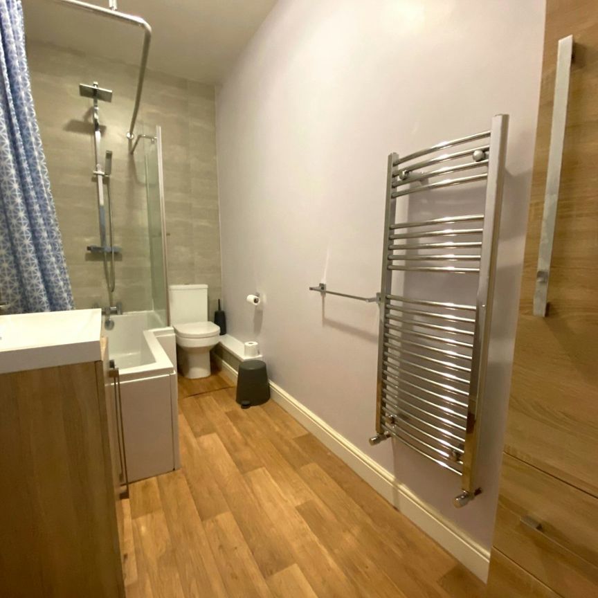 Terraced House to rent on - Photo 1