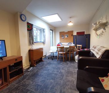 Farrar Road, Bangor, Gwynedd, LL57 - Photo 1