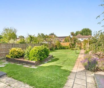 3 bedroom semi-detached house to rent - Photo 3