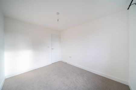 Bunting Crescent, NG13 - Photo 5