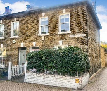 4 bedroom terraced house to rent - Photo 2