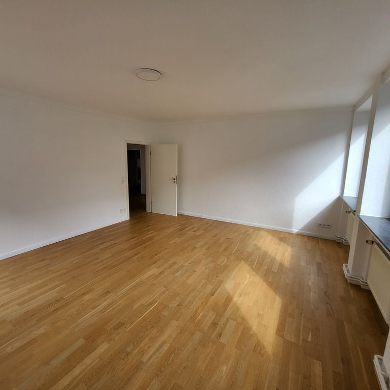 Zentral gelegene 3 Zi.-Wohnung im Herzen von Hildesheim - Photo 1