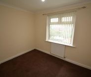 3 bed House - Mid Terrace for Rent - Photo 4