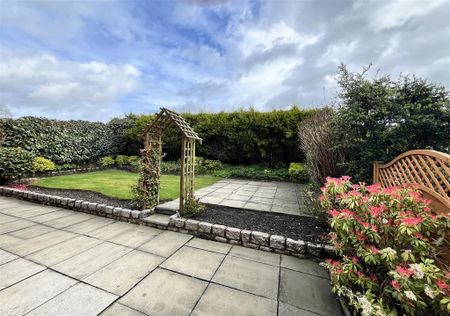 2 bedroom detached bungalow to rent - Photo 3