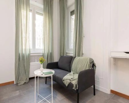 Via Carlo Alberto Pisani Dossi, Milan, Lombardy 20134 - Photo 2