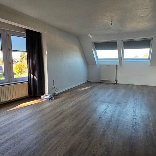 Appartement te huur in Rekem voor € 1.000 met 2 slaapkamers - Photo 1