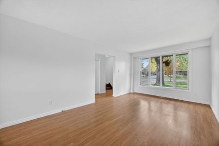 For Lease - 125 Daphne Crescent, Barrie, Ontario - Photo 3