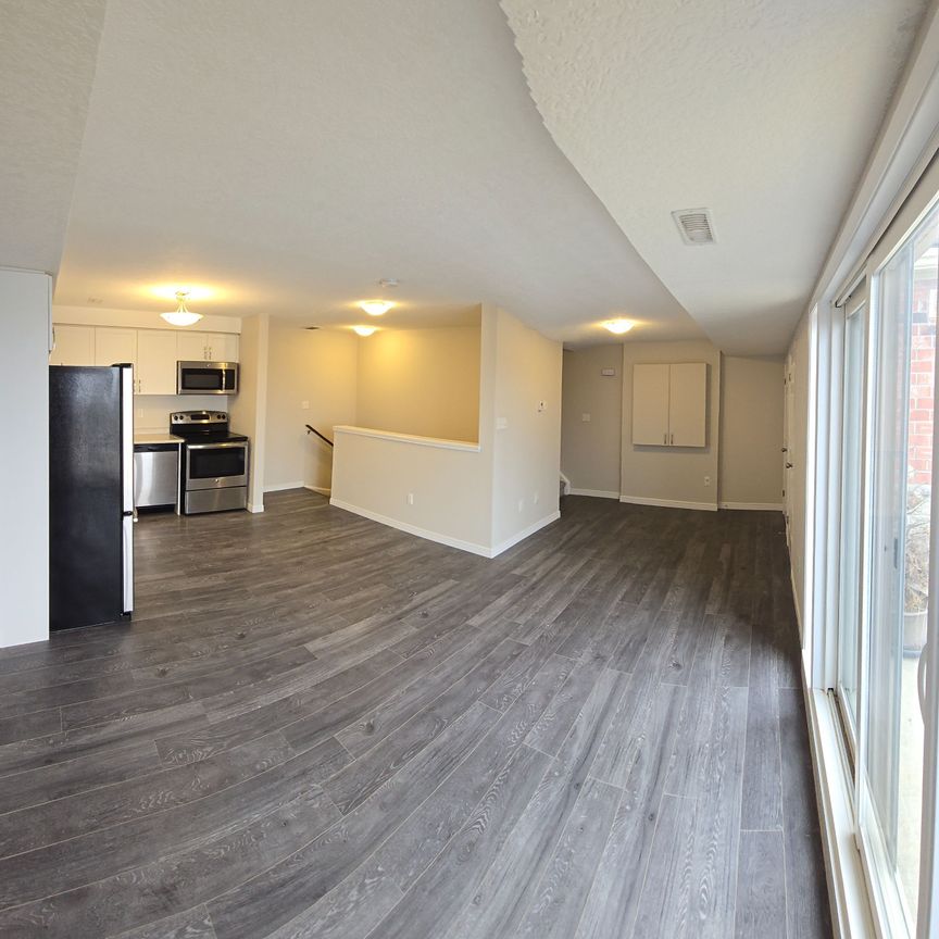 For Lease - 1696 Fischer Hallman Road Unit# B, Kitchener, Ontario - Photo 1