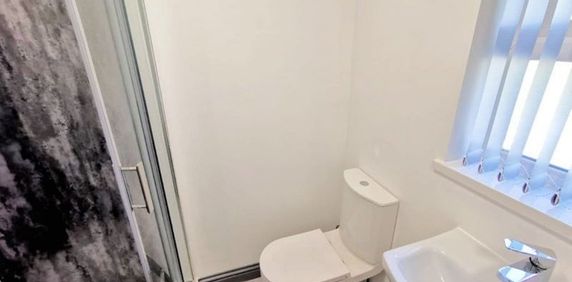 Room in a Shared House, Victoria Court Mews, LS6 - Photo 2