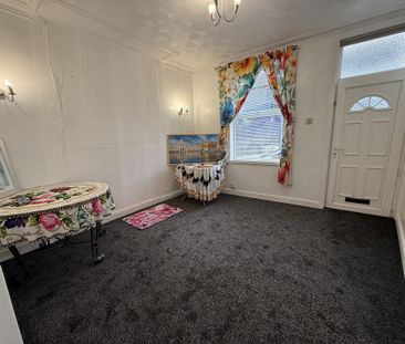 2 bedroom end of terrace house to rent - Photo 5