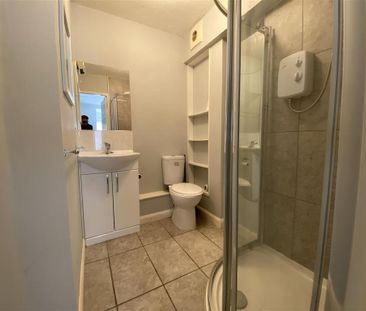 2 bedroom apartment to rent - Photo 6