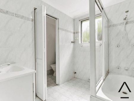 BEAUTIFUL TWO BEDROOM WITH COOKS RIVER VIEWS - Photo 3