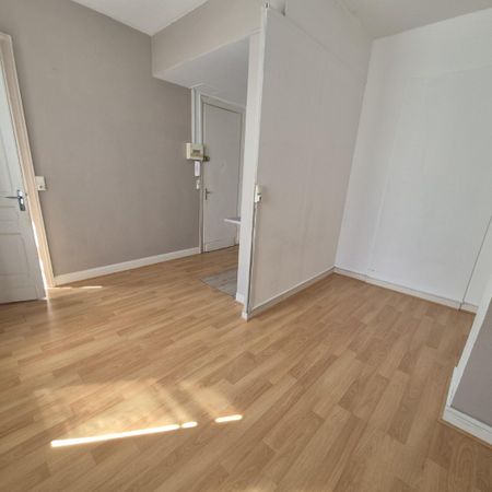 Location Appartement 1 pièce 21m² LILLE 59000 - Photo 3