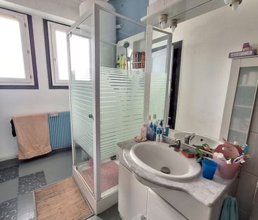 Location Maison 5 pièces 111m² LE CREUSOT 71200 - Photo 5