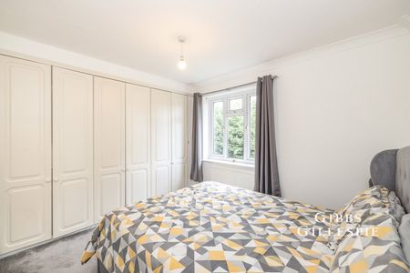 Courtens Mews, Stanmore, HA7 2SP - Photo 2