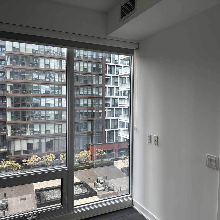 For Lease - 125 Blue Jays Way Unit# 1202, Toronto, Ontario - Photo 1