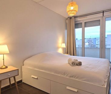 Appartement à louer - REIMS RUE DESBUREAUX - Photo 4