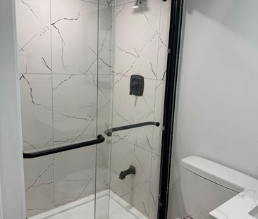 For Lease - 28 Donna Drive, Brampton, Ontario - Photo 4