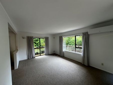 2 Bedrooms Plus Study - Photo 3