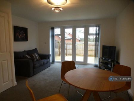 2 bedroom end of terrace house to rent - Photo 4