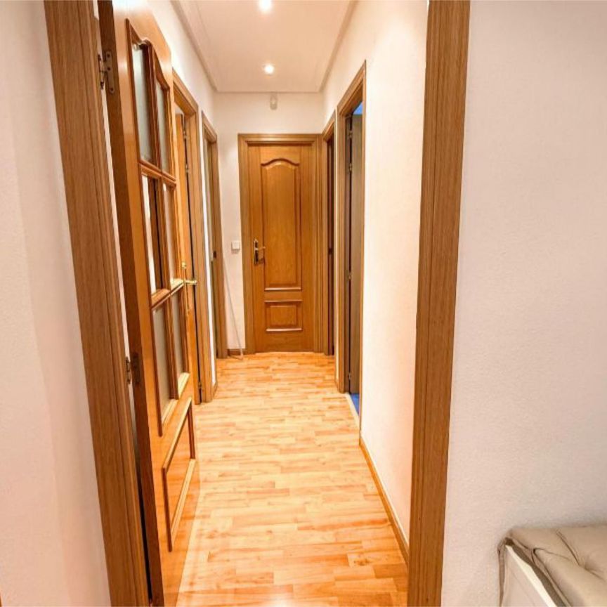 Piso de alquiler en Calle de Ofelia Nieto, 24, Berruguete - Photo 1