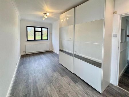 6 bedroom semi-detached house to rent - Photo 4