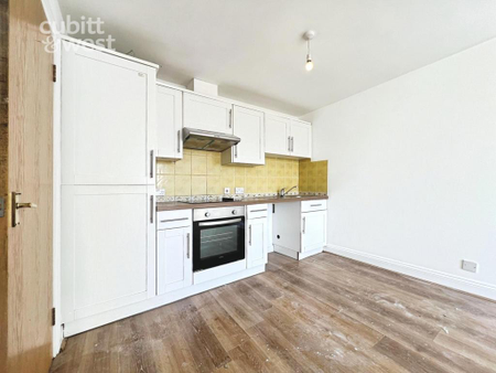 3 bedroom apartment to rent - Photo 5