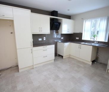 17 Higgins Court, Carrickfergus, BT38 7PS - Photo 2