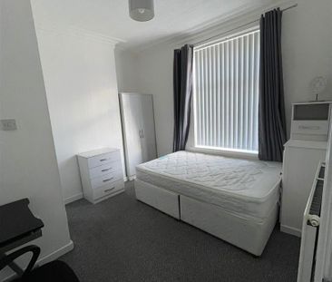 1 bed house share to rent in Colbran Street, Burnley, BB10 - Photo 3