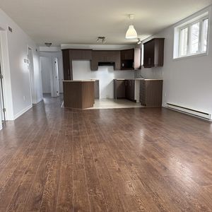 Spacieux Condo Lumineux 2 Chambres - Photo 3