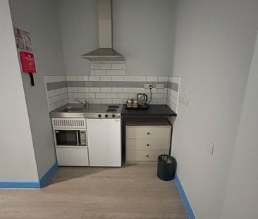 Studio Flat, London Road, CR7 - Photo 6