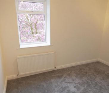 4 bedroom detached house to rent - Photo 4